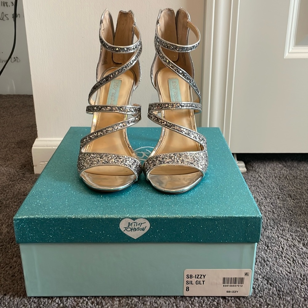Blue by Betsey Johnson Izzy Heels Size 8